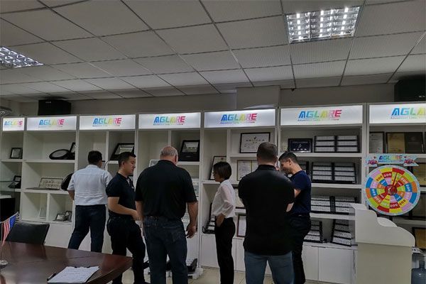 接待海博论坛美国客户来造访我们！